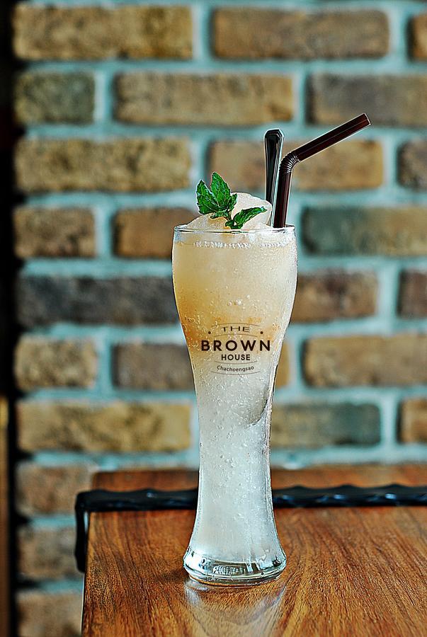 The Brown House Hotel Chachoengsao Zewnętrze zdjęcie